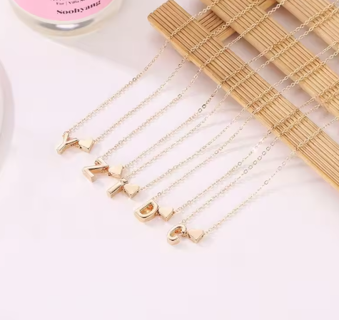 Personalized Initial Pendant Necklace – Elegant & Timeless